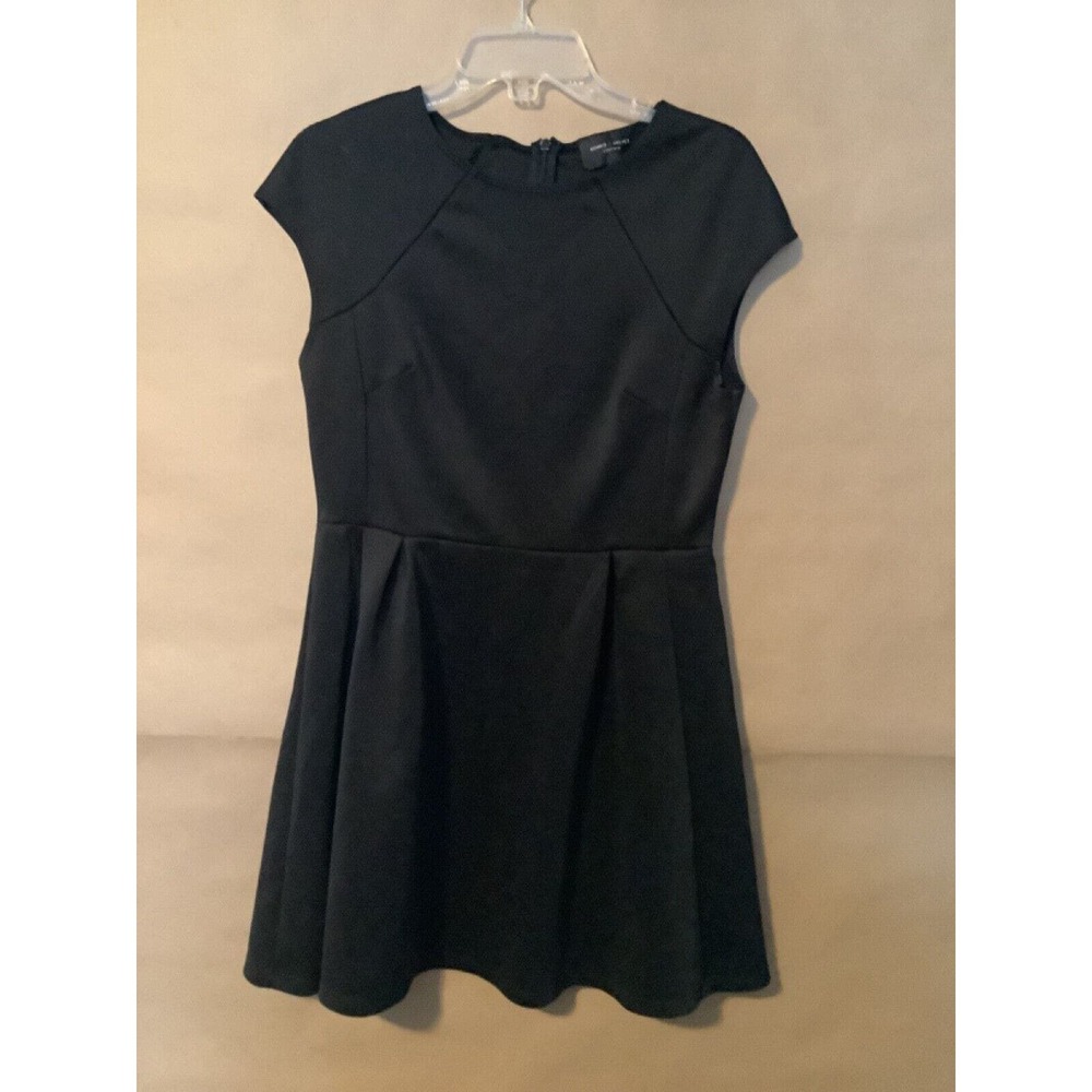 Romeo & Juliet Couture Women's Size L Short Sleeve Black Dress